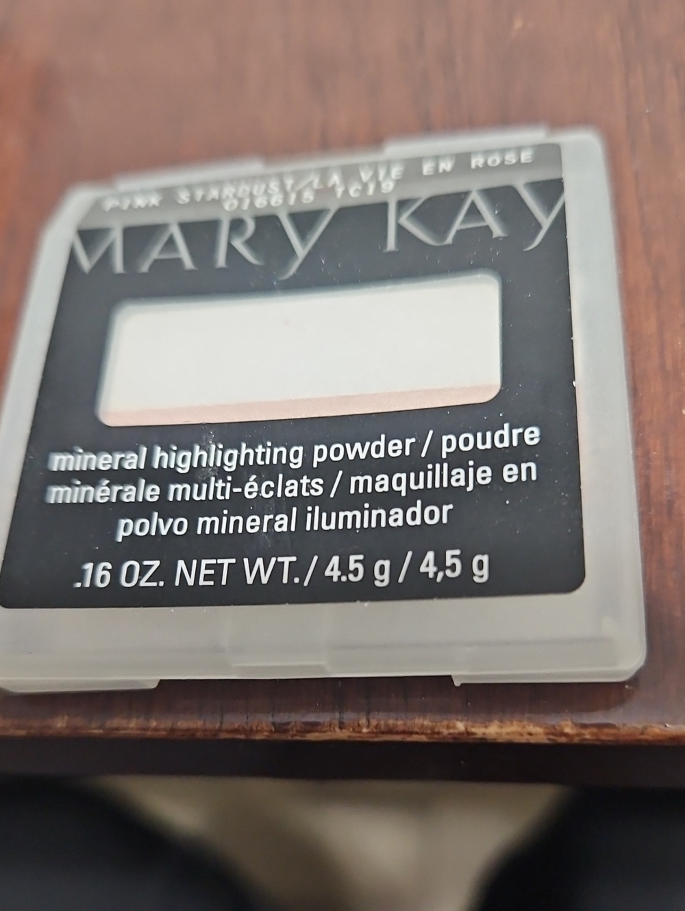 Mary Kay Mineral Highlighting Powder — White Champagne